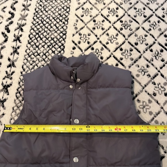 Old navy grey vest with pockets M - Picture 8 of 9